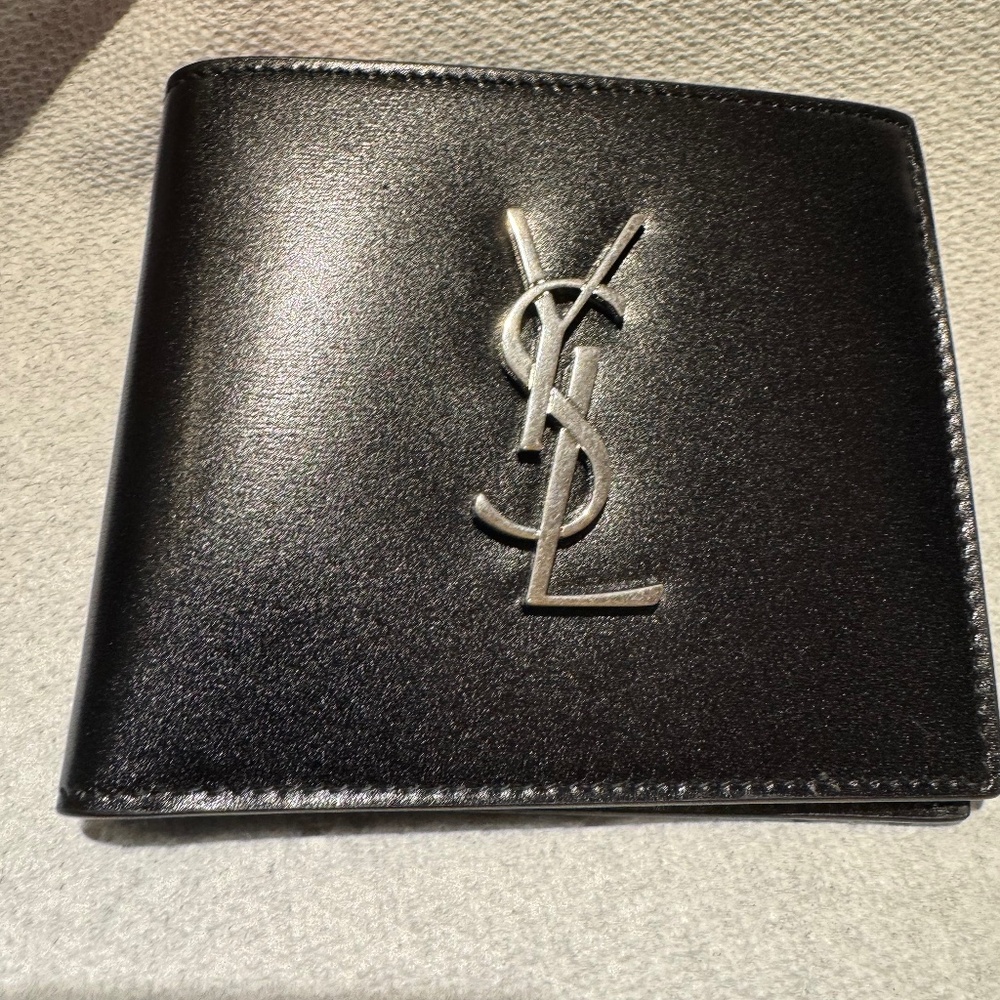 Brand new in box YSL logo Saint Laurent black leather bifold men’s wallet